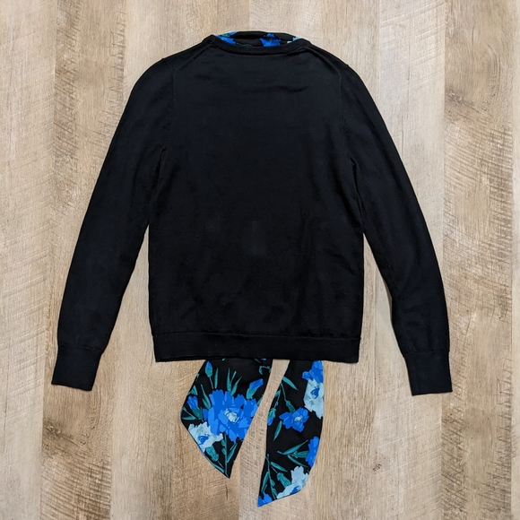 J. Crew Black Sweater Top with Floral Print Scarf Size Small - Picture 5 of 6